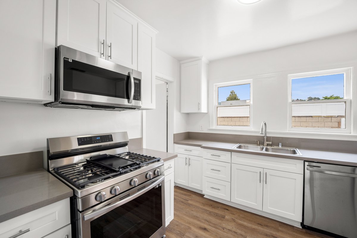#NowRenting | 4326 Colbath Ave. #ShermanOaks

#OpenHouse | Saturday, November 16 from 1 - 4 P.M.
Take advantage of exclusive move-in specials—available during the Open House*

For more information, call us at (818) 922-8541