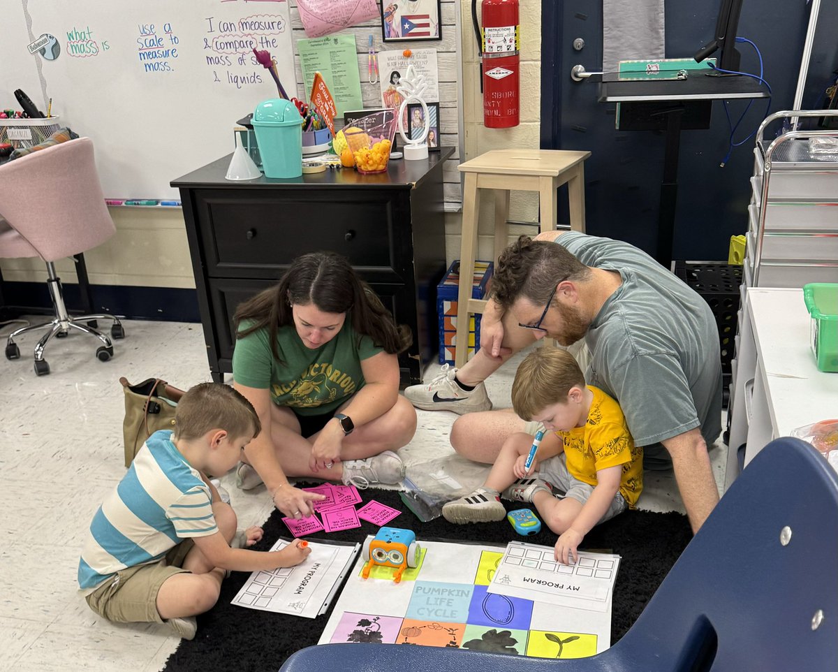 Carrollwood K8 (@carrollwoodk8) on Twitter photo We had a blast at our Fall Family STEAM Night! Many thanks to Mrs. Irvin, Mrs. Newton, our teachers, staff, and families for a fabulous event! <a href="/CarrollwoodMed1/">Carrollwood Media Center</a> <a href="/CarrollwoodSTE1/">Carrollwood STEAM</a> <a href="/ChristinaCalve/">Christina Calve</a> <a href="/HCPSElemScience/">HCPSElemScience</a> <a href="/HillsboroughSch/">Hillsborough Schools</a> <a href="/HCPSArea3/">HCPS Area 3</a> We had a blast at our Fall Family STEAM Night! Many thanks to Mrs. Irvin, Mrs. Newton, our teachers, staff, and families for a fabulous event! <a href="/CarrollwoodMed1/">Carrollwood Media Center</a> <a href="/CarrollwoodSTE1/">Carrollwood STEAM</a> <a href="/ChristinaCalve/">Christina Calve</a> <a href="/HCPSElemScience/">HCPSElemScience</a> <a href="/HillsboroughSch/">Hillsborough Schools</a> <a href="/HCPSArea3/">HCPS Area 3</a>