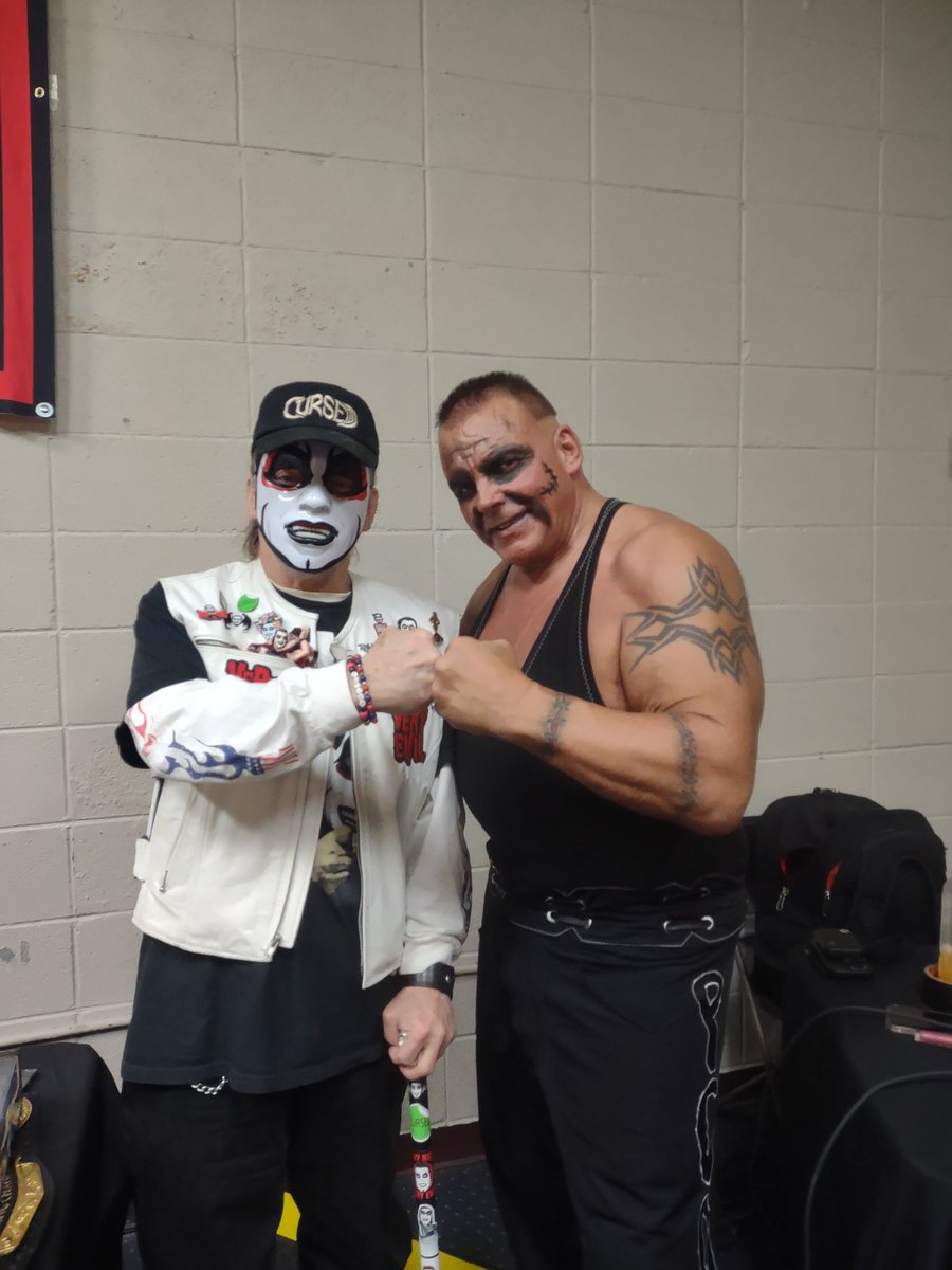 FredBai78423926's tweet photo. @mikeDdestro So very glad this was able to happen as I saw @PCOisNotHuman wrestle in Montreal years ago and finally said bon jour #PCOisnothuman https://t.co/NS52VpUQ46