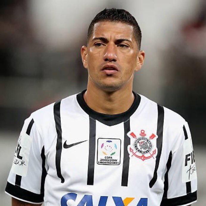 futnostalgico's tweet photo. Ralf no @Corinthians:

Mundial 🏆
Libertadores 🏆
Brasileirão 🏆🏆
Paulistão 🏆🏆🏆
Recopa Sul-Americana 🏆

Nostálgico! https://t.co/05wtxERdkm