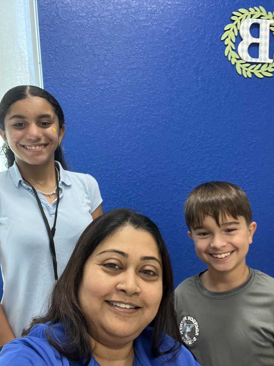Happy to be a mentor and trusted adult in campus for my little friends. We had a wonderful time eating lunch and chatting together! Thank you! #mentoring <a href="/AMSMarlins/">Addison Mizner School</a>