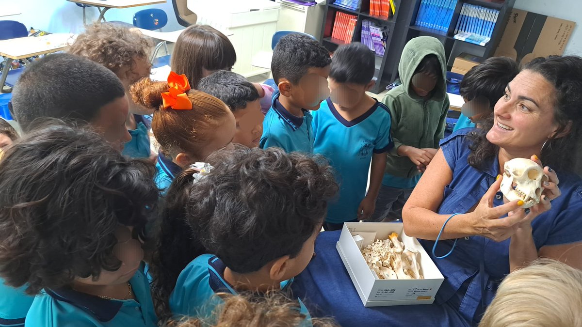 Estudiantes de escuela elemental aprendieron sobre el comportamiento de los monos, cómo  nos ayudan a investigar condiciones que afectan a los humanos y cómo el CPRC es un referente mundial en la investigación científica. ¡Inspirar nuevas generaciones es parte de nuestra misión!