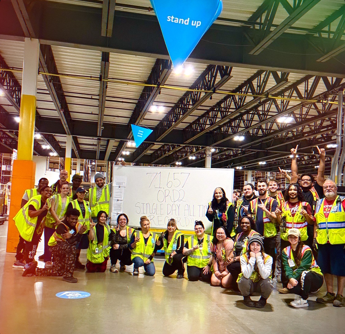 MYSTICMANDY22's tweet image. 71,657 units received by Fullfillment Center ORD2 inbound
on this #taurusfullmoon NEW RECORD SET :)
#amazonian