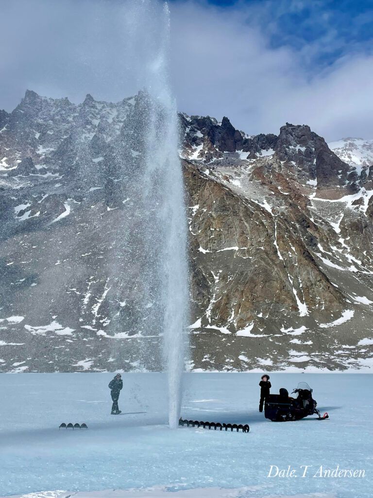 buff.ly/40IVRqh
Hi All – cool day today!

One day, humanity may send a spacecraft to the realm of Saturn, targeting one of its most fascinating moons: Enceladus. This “ocean world,” hidden beneath a thick shell of ice, harbors a vast, liquid ocean enveloping the moon—one