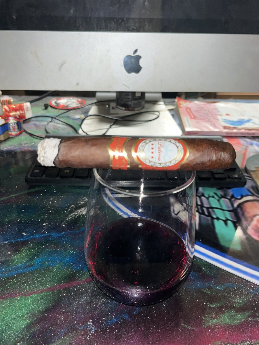 Good cigar Mo <a href="/PatinaCigars/">Patina Cigars</a> 👊🤌 #cigars miss ya buddy