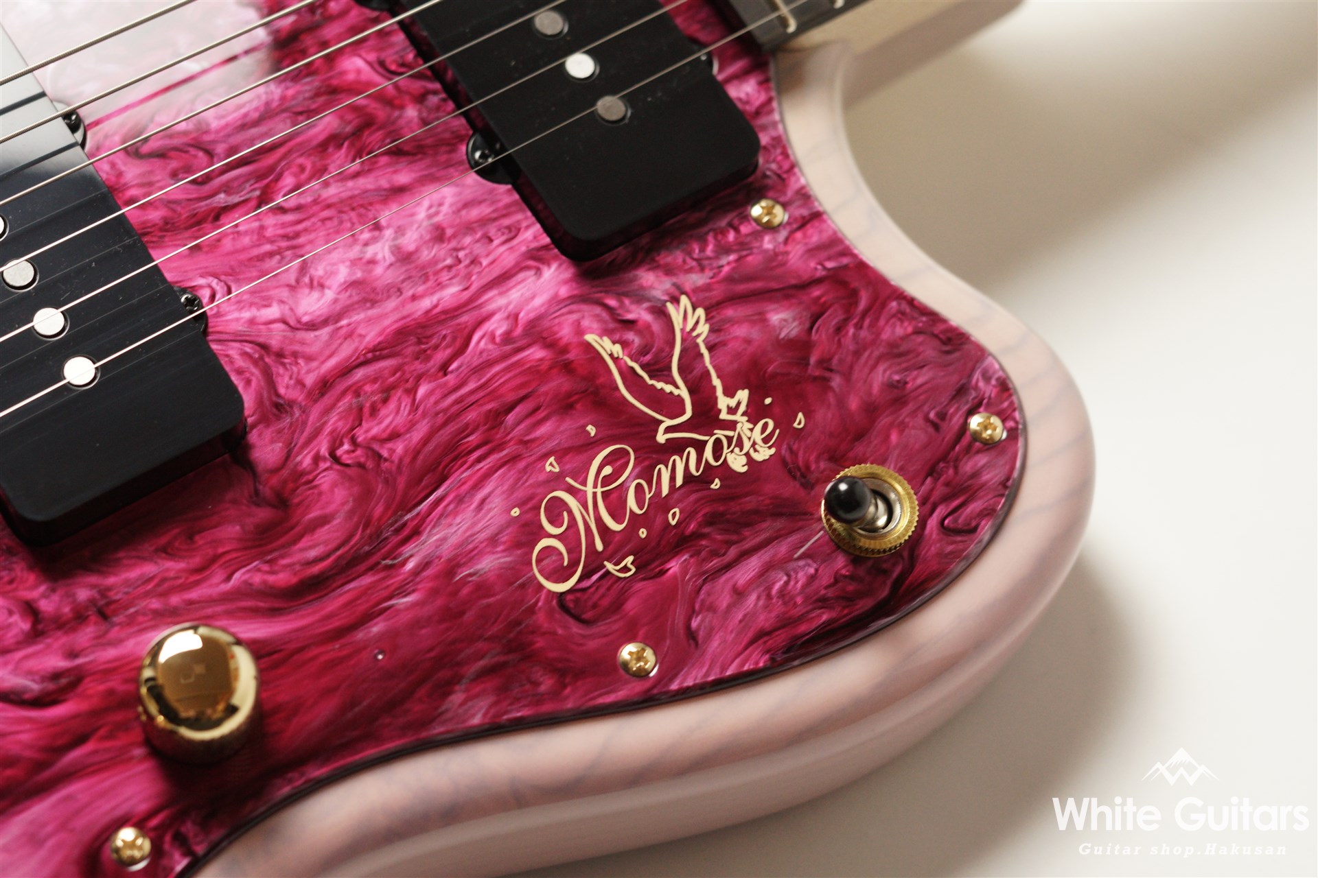 White Guitars on X: 