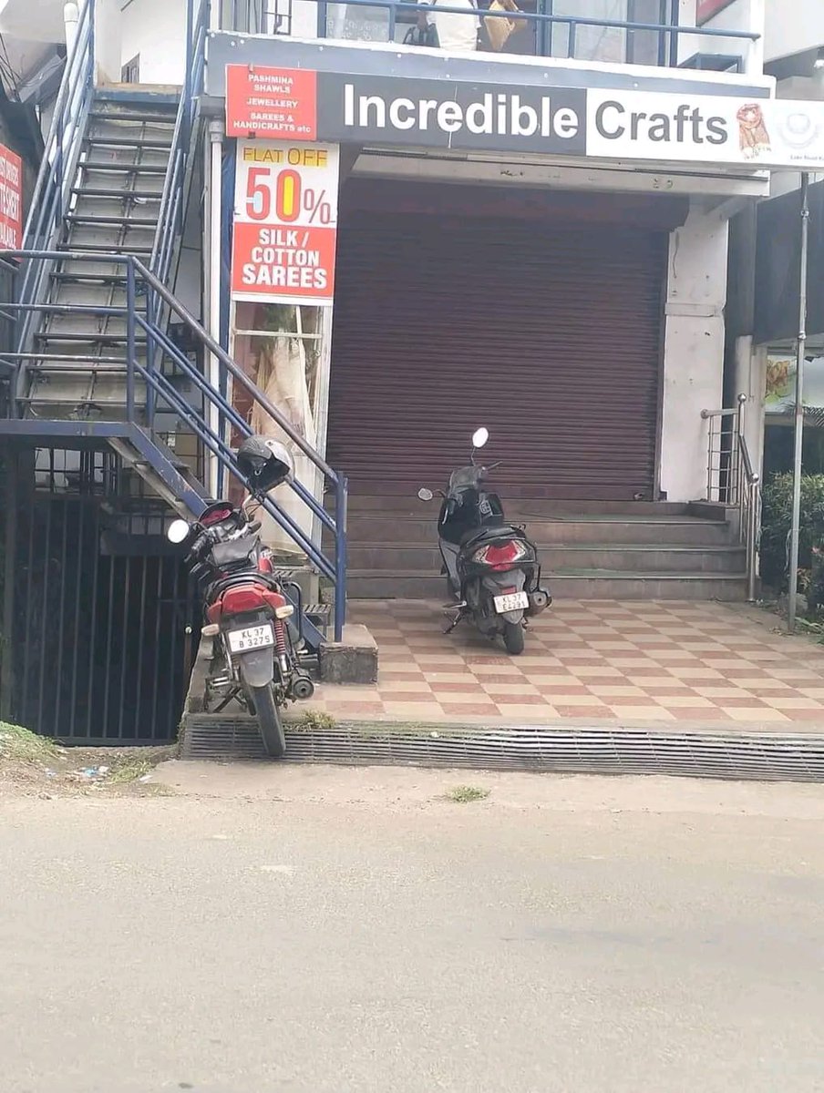 avid00's tweet photo. ഇതാണല്ലേ മറ്റേ പുള്ളി പറഞ്ഞ വെറുപ്പിന്റെ കമ്പോളത്തിലെ മുഹബ്ബത്ത് കാ ദുക്കാൻ.

ആളെ പറ്റിക്കാൻ അറബിപ്പേരൊക്കെ മാറ്റി ഫ്രീക് പേരൊക്കെയാണല്ലോ. https://t.co/f0BpxdJ1AF