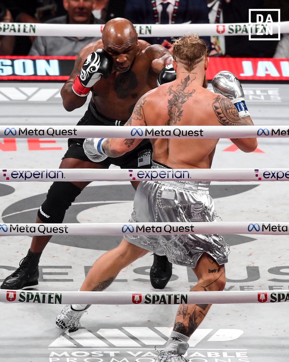 𝗧𝗵𝗲 𝗕𝗮𝗱𝗱𝗲𝘀𝘁 𝗠𝗮𝗻 𝗼𝗻 𝘁𝗵𝗲 𝗣𝗹𝗮𝗻𝗲𝘁 😤

#PaulTyson