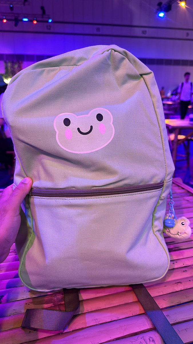 wondrinn's tweet photo. Also - #frogcrypto was pretty incredible. Met the coolest people through scanning frogs, who would have thought.
Proud owner of 1 of 50 of these.
#DevconBangkok #Devcon https://t.co/TtOn97cY5t