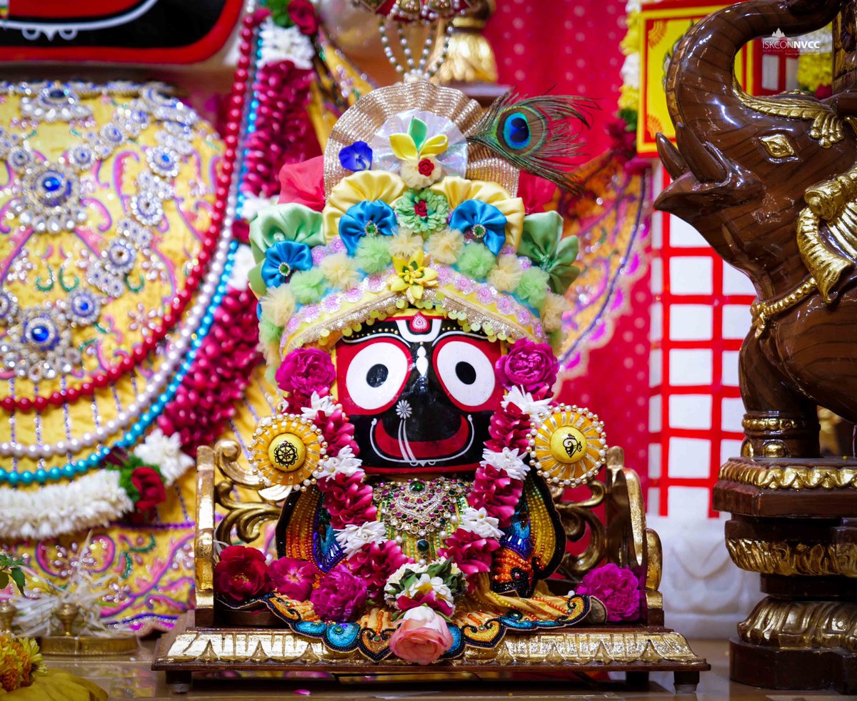 ISKCONPune's tweet photo. 🙏🏽Today's Darshan 📿 🗓16-11-2024🙏
🌷Sri Sri Jagannath Baldev Subhadra🌷
🚩@ISKCONNVCCPune🚩
.
.
#ISKCONNVCC #ISKCONPune #ISKCONNVCCPune #ISKCON #16thnovember #16thnovember2024 #Saturday #Harinaamsankirtan #Radheshyamdas #Radheradhe #Sankirtan #Kirtan #Vrindavan #Mayapur https://t.co/KY7385Ri8D