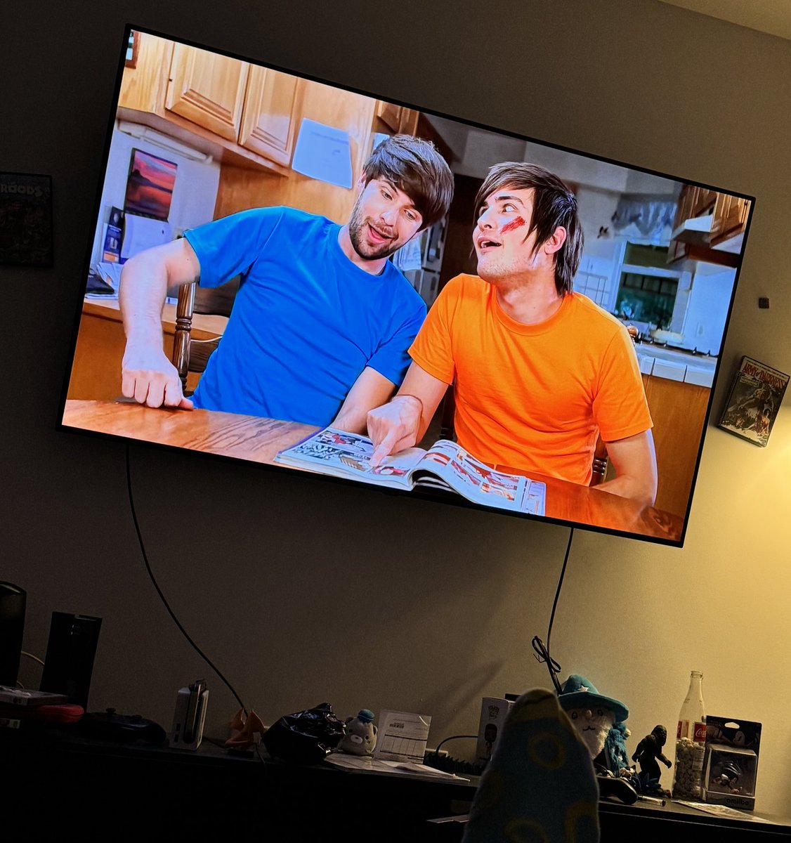 nothinbutlag's tweet photo. watching the fight https://t.co/I0v1gshSzB
