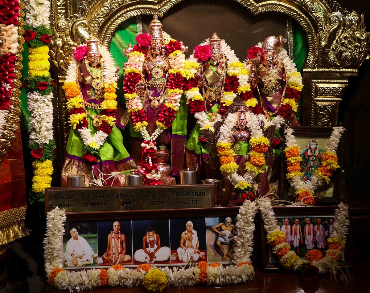 ISKCONPune's tweet photo. 🙏🏽Today's Darshan 📿 🗓16-11-2024🙏
🌷Sri Balaji🌷
🚩@ISKCONNVCCPune🚩
.
.
#ISKCONNVCC #ISKCONPune #ISKCONNVCCPune #ISKCON #16thnovember #16thnovember2024 #Saturday #Harinaamsankirtan #Radheshyamdas #Radheradhe #Sankirtan #Kirtan #Vrindavan #Mayapur #Prabhupada #GVE #Govardhan https://t.co/2MgB69W5MJ