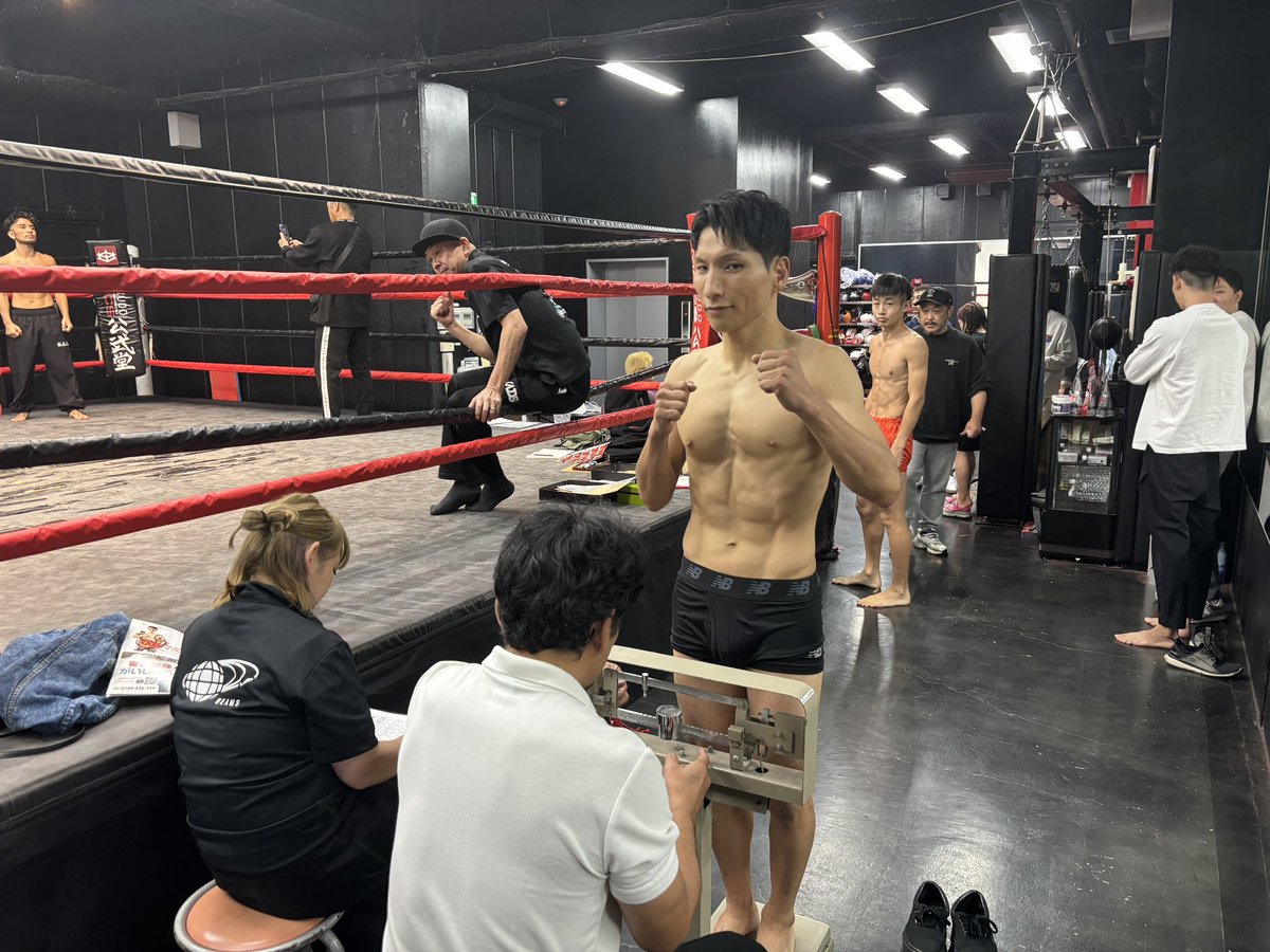 CRISSCR53069653's tweet photo. #SHOOTBOXING 2024 YOUNG CAESER CUP CENTRAL 35/ #MAXFC “DEAD or ALIVE 09”
11.17(日)愛知 ホテルプラザ勝川
SBチャレンジマッチ S'フェザー級(-60kg) 2分3R延長2R
山下信雄、59.4kgでもちろん計量パス!
明日は山下らしく戦ってくれると思います⤴︎⤴︎
みなさま応援よろしくお願い致します! https://t.co/M5e9yLuAmy