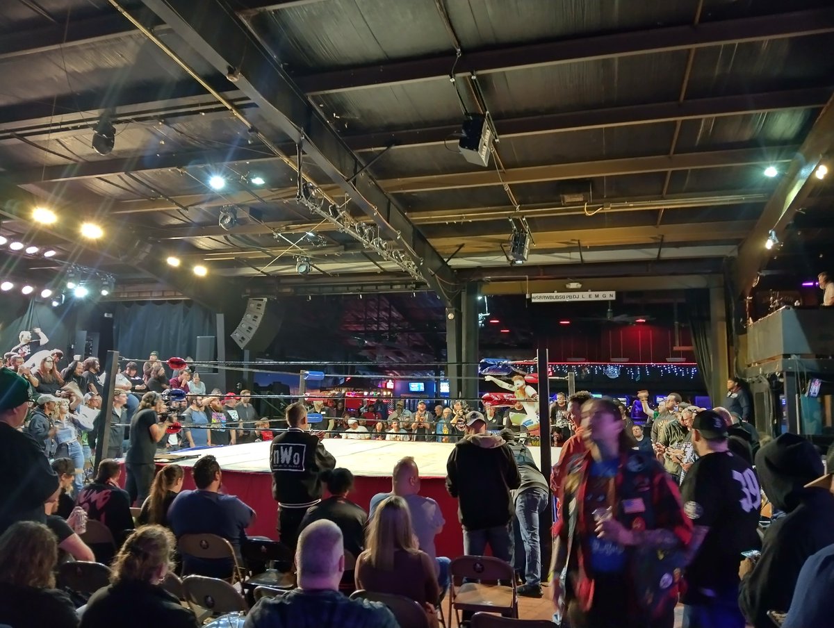 tartt_brandon's tweet image. It's always so much fun watching @StiffRoboGinger wrestle in person
the matches are always entertaining and action packed