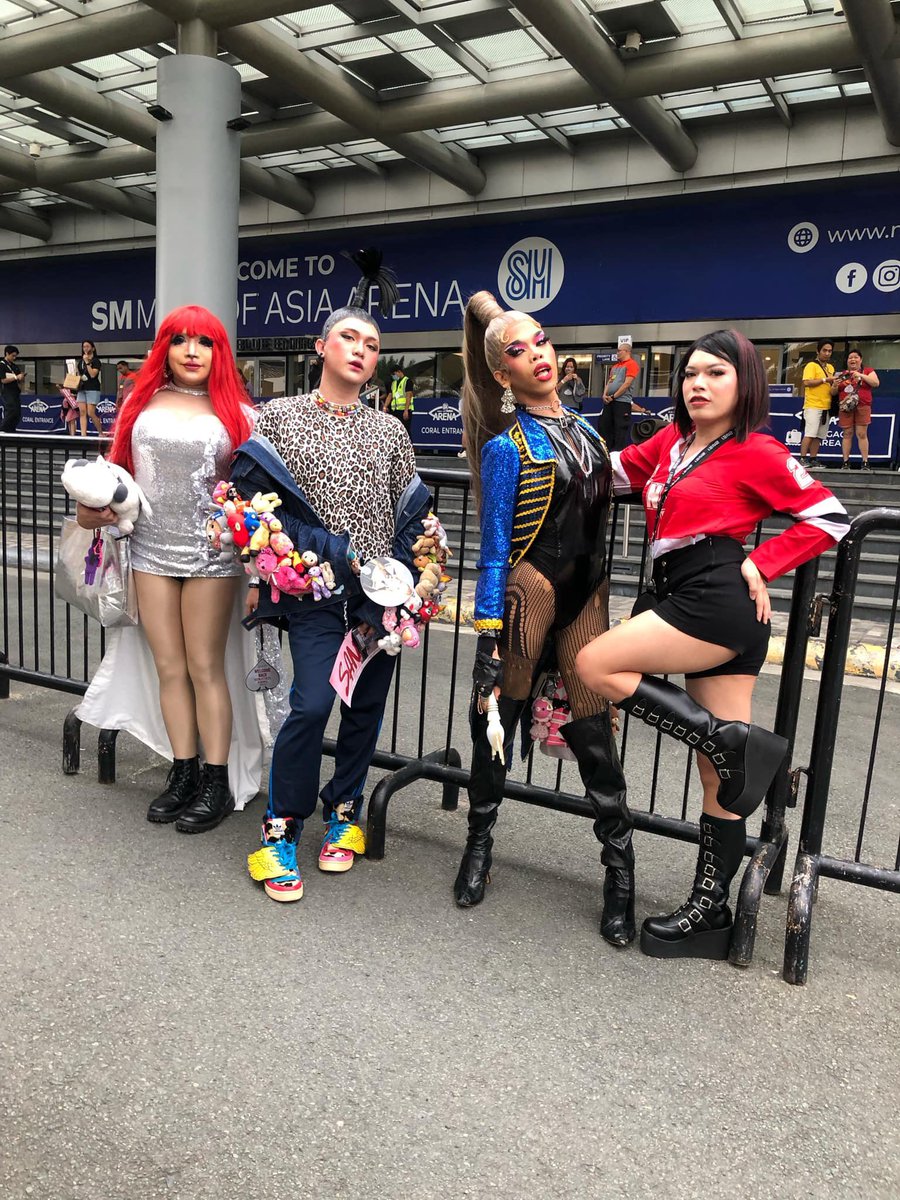 2022 is Ready for Day 1 Concert in Manila.

♠️❤️♣️♦️
<a href="/haroobomkum/">Bom Park</a> <a href="/krungy21/">Sandara Park</a> <a href="/chaelinCL/">CL</a> <a href="/mingkki21/">Minzy</a> 

#2NE1WELCOMEBACK #2NE1_WELCOMEBACKInManila
#Dara #CL #Bom #Minzy #Blackjacks