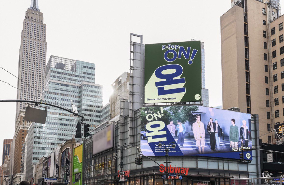 NCTsmtown_DREAM's tweet photo. NCT DREAM is in NYC with @Spotify 💚
Light up your day and night with "DREAMSCAPE" ❇️

🎧 https://t.co/UzqbFAX2iW

#NCTDREAM #WhenImWithYou
#NCTDREAM_WhenImWithYou
@SpotifyKR @SpotifyKpop https://t.co/GPE895ryhr