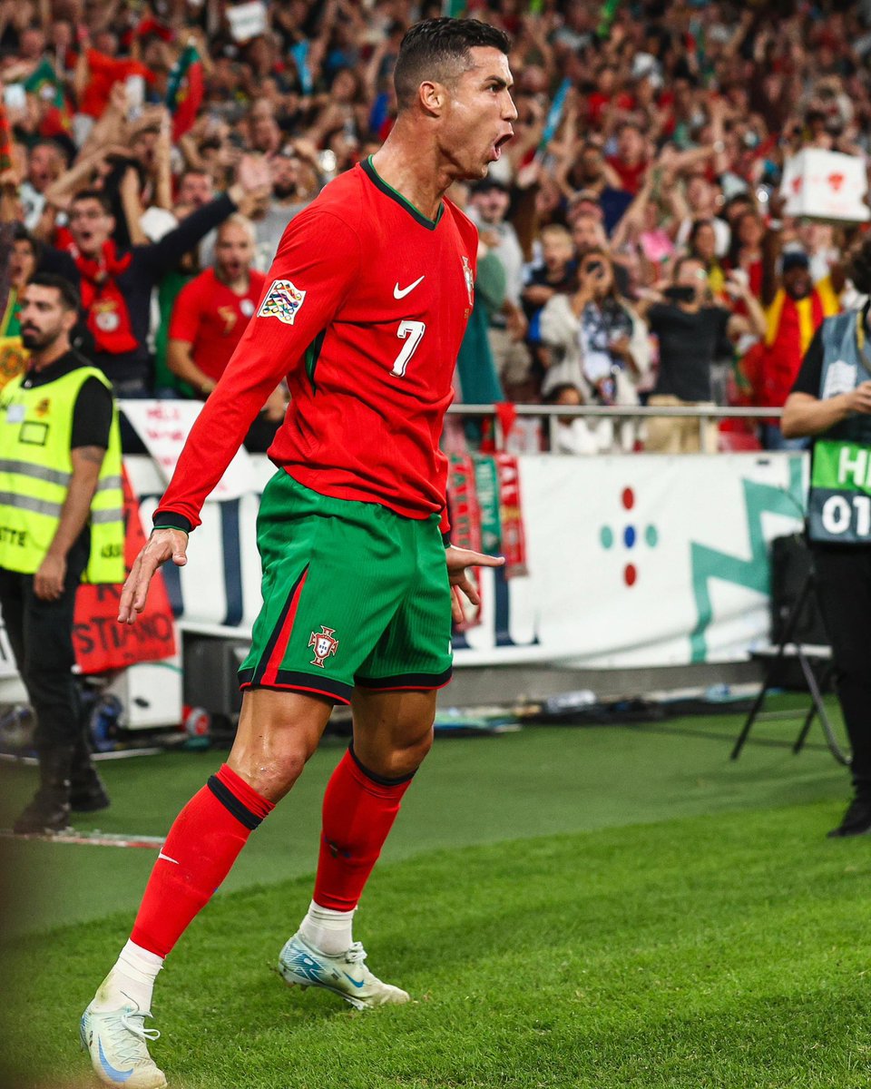 Kherleed01's tweet photo. The greatest of them all ❤️🐐 https://t.co/RzNtV4ePwa