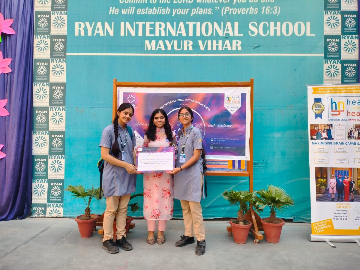 SpsMayurVihar's tweet image. Congratulations to Vanshika Singh and Parnika Chandra of Class XI E for securing the first prize in the Canvas &amp;amp; Quill event at Kalamanch hosted by Ryan International School, Mayur Vihar, on Tuesday, 12 November 2024.
#ArtAndExpression #CreativeExcellence #Kalamanch2024