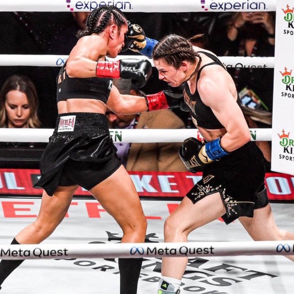 chitonauta's tweet image. The real main fight tonight #NetflixFight