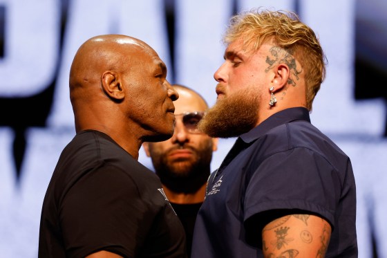 markminervini's tweet photo. We just witnessed the most pathetic scam in sports history.  Boxing hit an all-time low tonight. https://t.co/9HqJrRtTbN