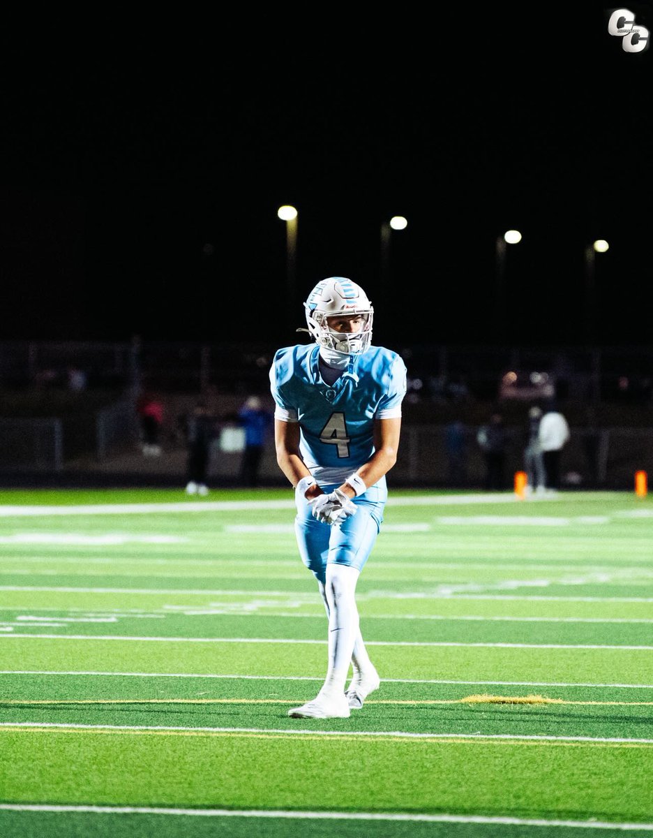 sportsinkansas's tweet photo. State Record: Carter Pabst of Eisenhower (5A) breaks a state record for recieving touchdowns in a season with 28 total after 11 games as Ike improves to 10-1 on their way in to the semifinals. They defeated Seaman 44-14 at home tonight. They will face a very hot Hays team next week at home. QB Derek Morgan & Pabst have been one of the best combos in the state this season. Third trip to the state semifinals for Tigers in school history, despite only being open as a school since 2011 (first season 2012). #sportsinkansas photo: Carson Cassell