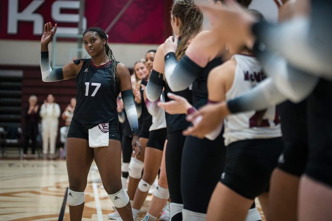 DoltonAlexis's tweet photo. Year 2. Different place, same ❤️ for the game! https://t.co/RBldETbQuE