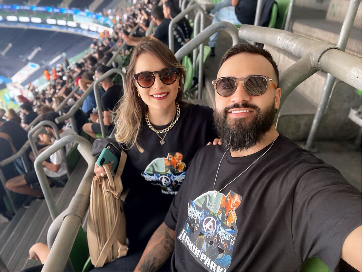 Obrigado Deus pela oportunidade de poder reviver isso.

#LinkinPark #LinkinParkNoBrasil