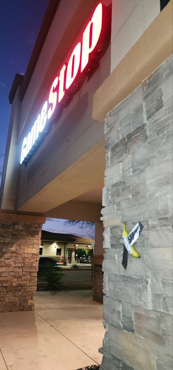 btwcoinsolana's tweet photo. More and more $GME store tapings happening around the country https://t.co/nKkOuBObiR