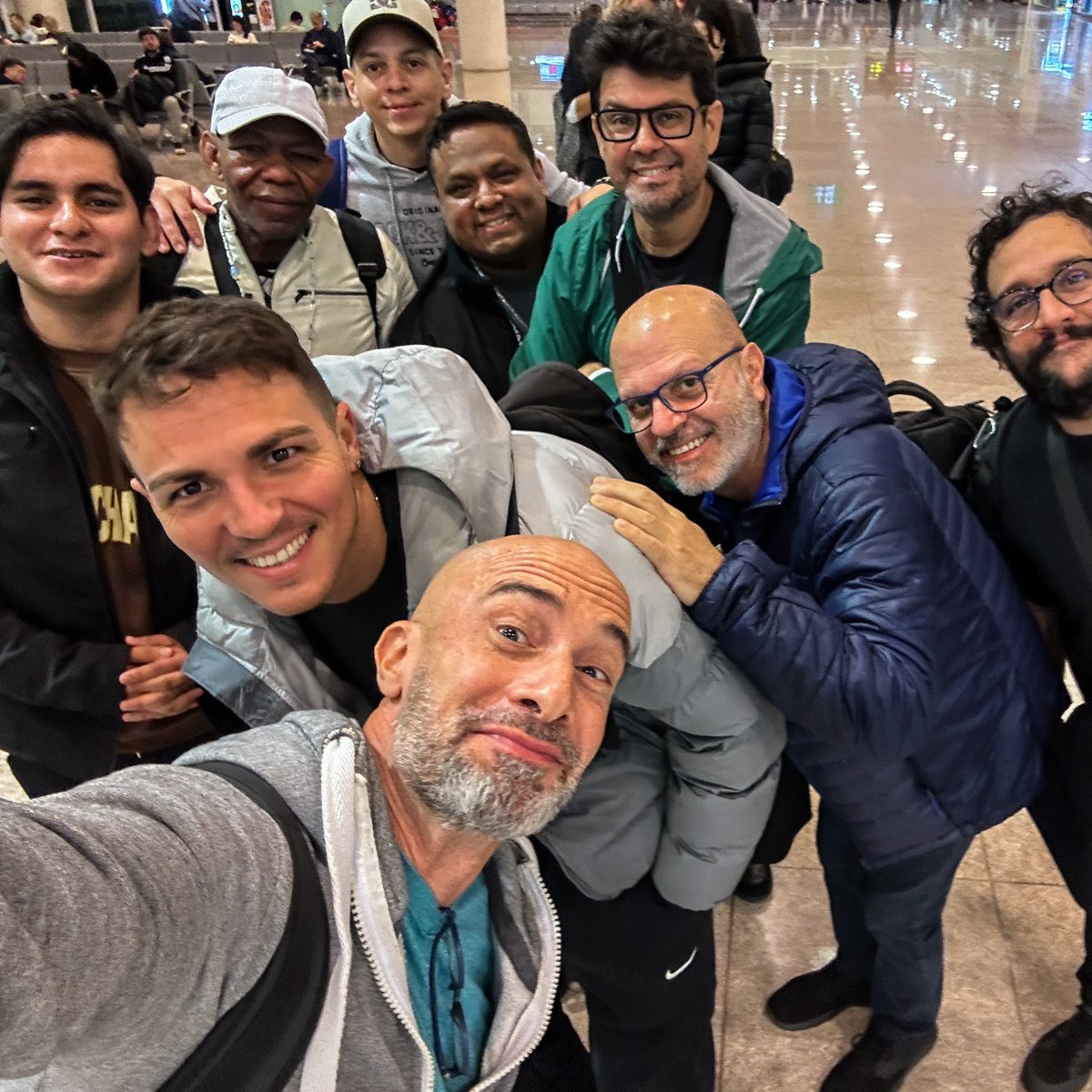 Tromboranga's tweet photo. Nos fuimos pa Zurich !
Esta noche @tromboranga World Tour en @moodszurich concierto especial 🔥🔥🔥
.
.
.
#Salseros #Tromboranga #Salsadura #SalsaZurich #salsadancing #salsaswitzerland #Bailandosalsa #On2 #lasalsavive https://t.co/Udo6fwGQYU