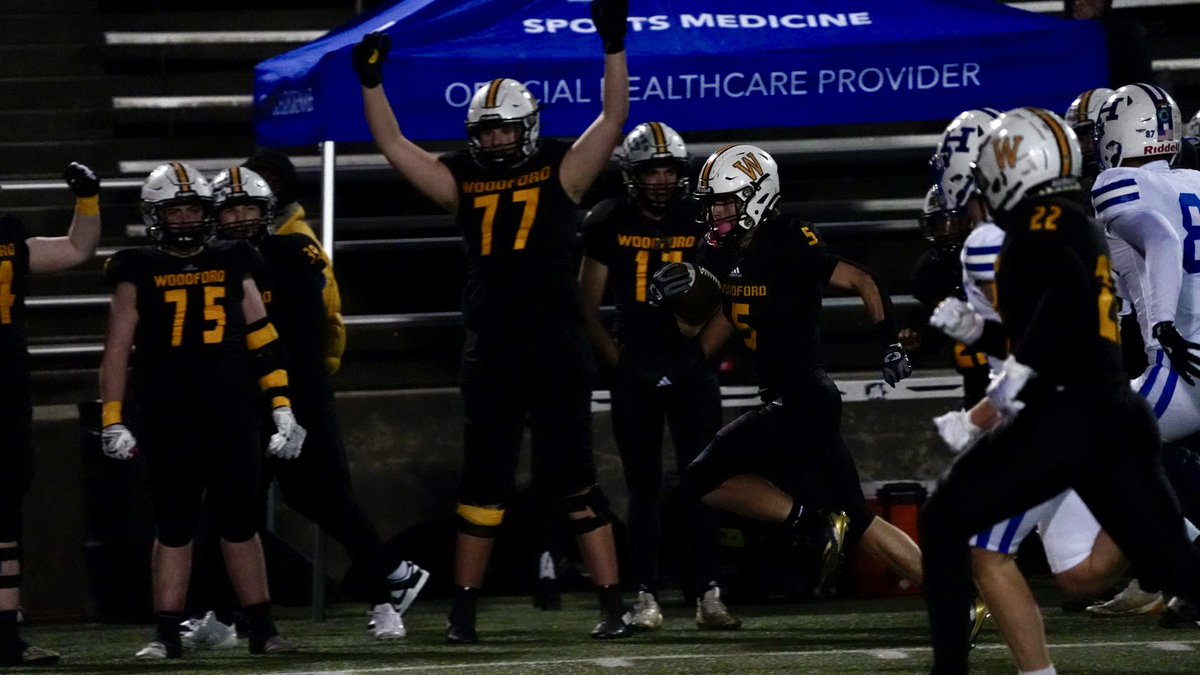 Woodford County trails Highlands 10-14 at the end of the first quarter <a href="/JoshMooreHL/">Joshua Moore ⚡️</a> <a href="/HLpreps/">Jared Peck</a> <a href="/heraldleader/">Lexington Herald-Leader</a>