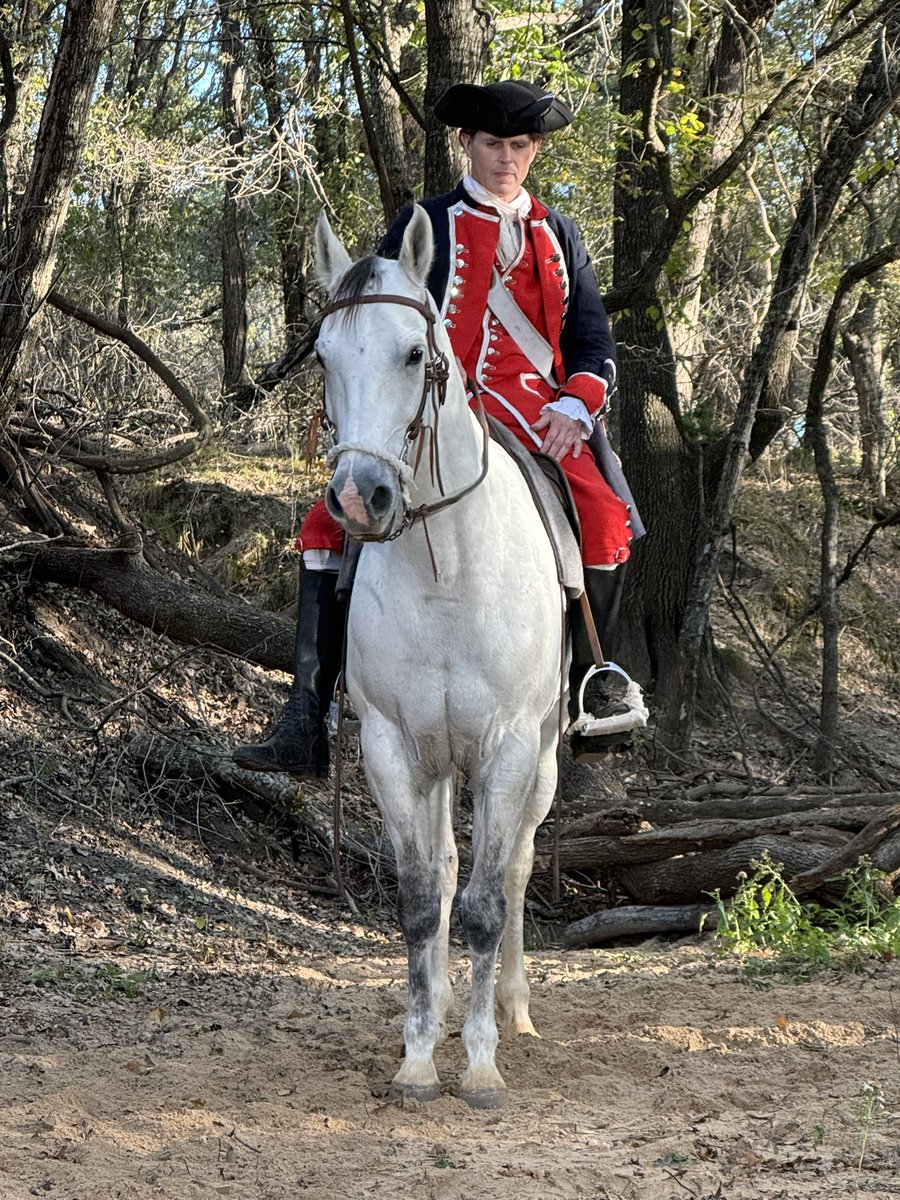 thesavvytruth's tweet photo. Live on set! #washingtonsarmor🇺🇸🎬🐎 https://t.co/D7jMIBqJoL