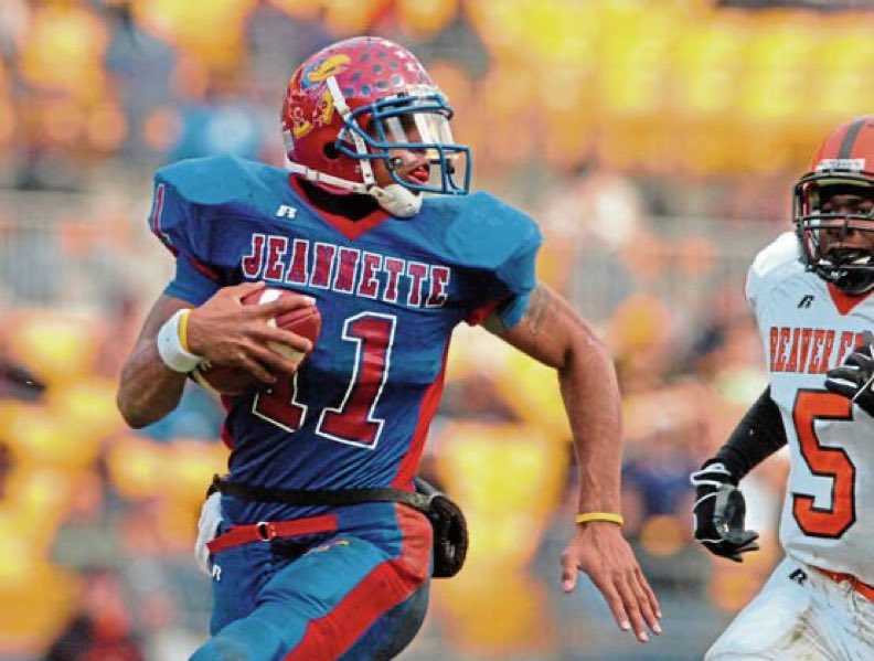 .<a href="/matt_sieg/">Matt Sieg 4 ⭐️ ATH</a> joins <a href="/TerrellePryor/">Terrelle Pryor SR</a> as the only players in WPIAL history to have 4,000 yards passing and 4,000 yards rushing in their career. Oh, and by the way. Matt Sieg is only a junior.