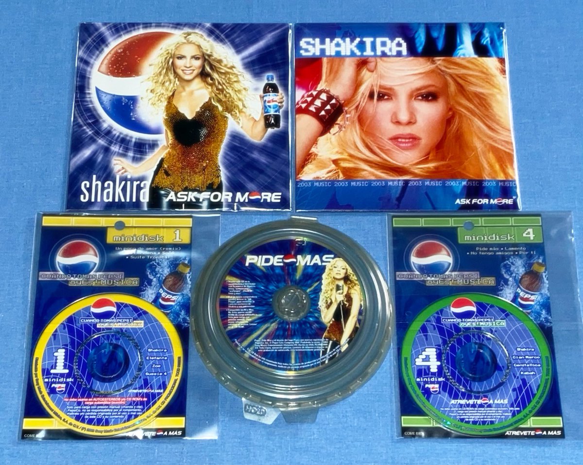 shakirillo83's tweet photo. "Pide Más / Ask For More" y "Pídeme El Sol / Knock On My Door" son las canciones que Shakira hizo para Pepsi durante la época "Laundry Service". 🥤 #Shakira #Pepsi #PideMás #AskForMore #PídemeElSol #KnockOnMyDoor https://t.co/9OrQW4eRYI
