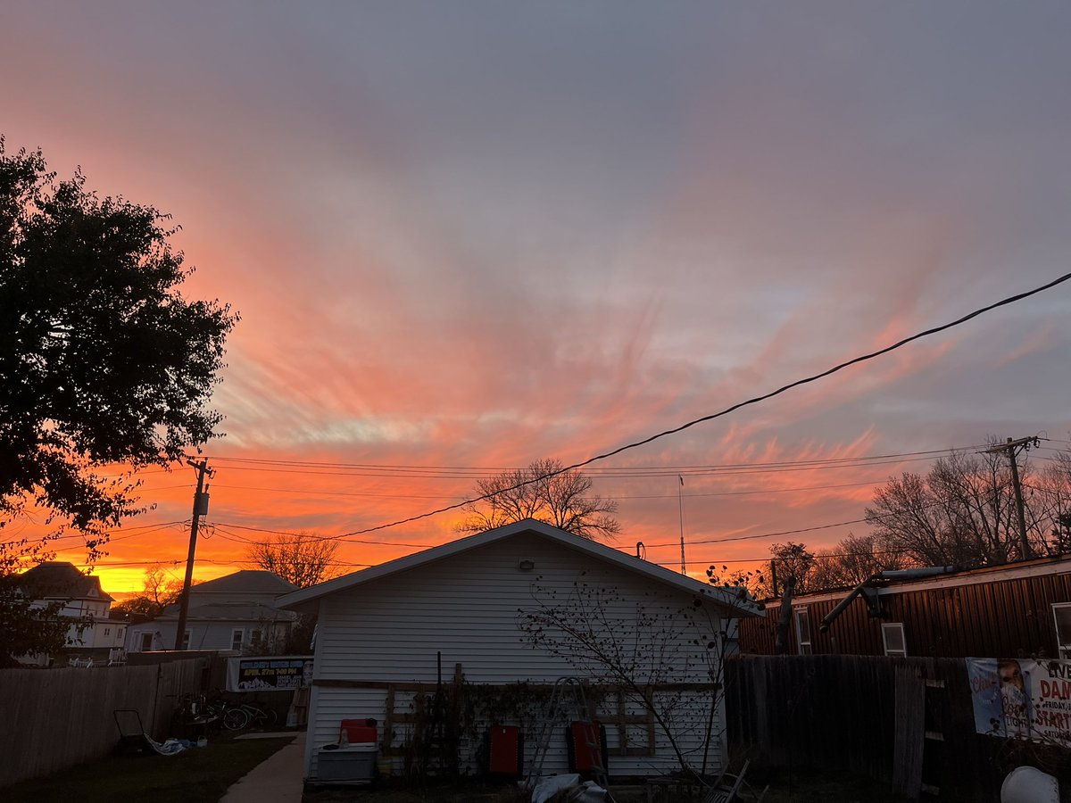 startz_and_endz's tweet image. True Meaning  - Live from the Levitt Sioux Falls youtu.be/OlT0WFCGrUs?si…