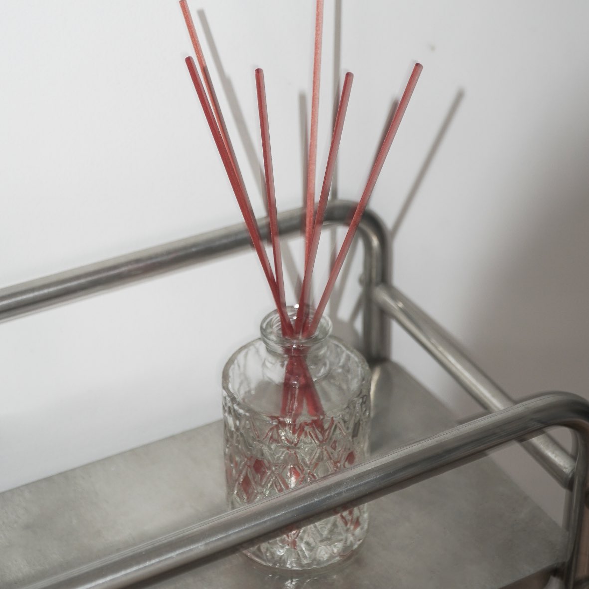 serrine_co's tweet photo. CHEER
Citrus | Eucalyptus | Pine | Balsam Fir | Cedarwood | Vanilla

Cheer fills the room with a festive blend of the crisp scent of balsam fir and pine, softened by sweet nuances in between.

Available in:
candle
room spray
reed diffuser

https://t.co/QbcWhyJJtN https://t.co/NJMWf3f5u9