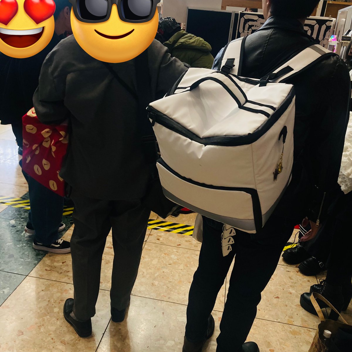 sho42831185's tweet image. パラサミブースめっちゃ大盛況！
これガチャ売り切れるのでは？？？w

(@Sepia317 )
(@bokudesu_11 )
(@mame06493779 )
(@Sakochuk )

#Parallelsummit
#デザフェス60