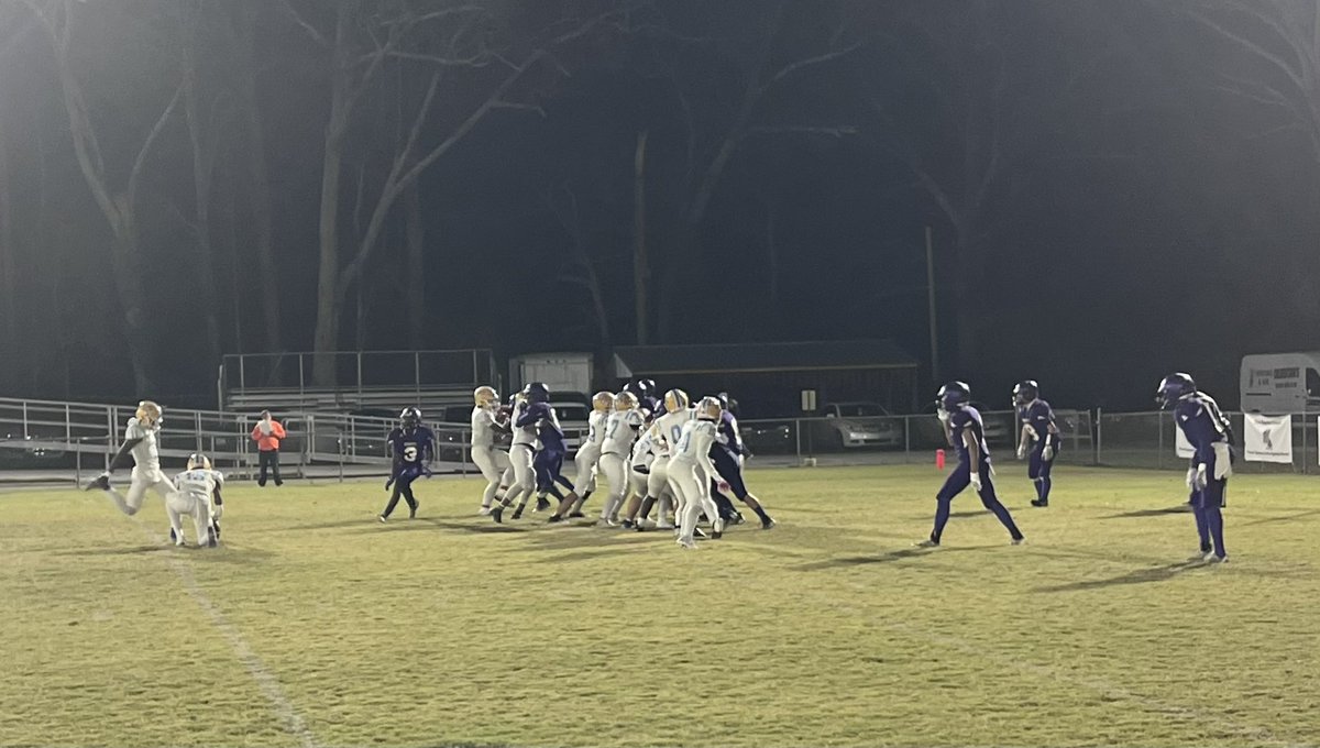 Jaiden Holloway’s 3 rushing TDs lead RSM. Trojans up 18-16 at half.