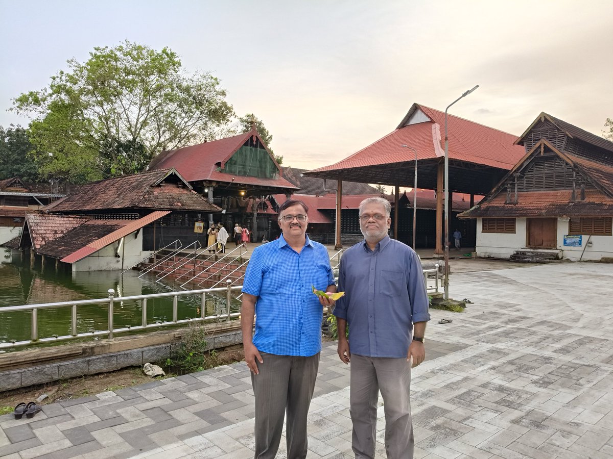 Balasub92921842's tweet photo. All about #yesterday ...  When Me and my partner @yogindusreeni coupled #work with #pilgrimage .... We visited #Venugopala Temple at #Purakkadu #Ochira and #Ambalapuzha #Sreekrishna Temples... https://t.co/ET8bXWwweP