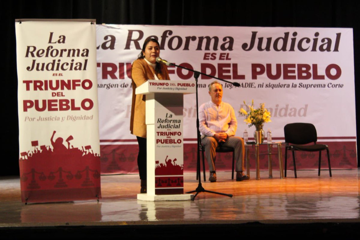 RigoSalgadoV's tweet photo. ¡El pueblo es quien decide y el que manda!
¡La Reforma Judicial Va !
 
Con la alcaldesa de #Tláhuac, @bereheca llevamos a cabo la asamblea informativa en favor del pueblo de México. 

Con el triunfo de la #ReformaJudicial es clave para fortalecer la Constitución, y la construcción de un auténtico Estado de Derecho.

 "Solo con un poder judicial fortalecido podremos combatir la impunidad y construir un país más justo.”

 #JusticiaParaTodos #TriunfoDelPueblo
