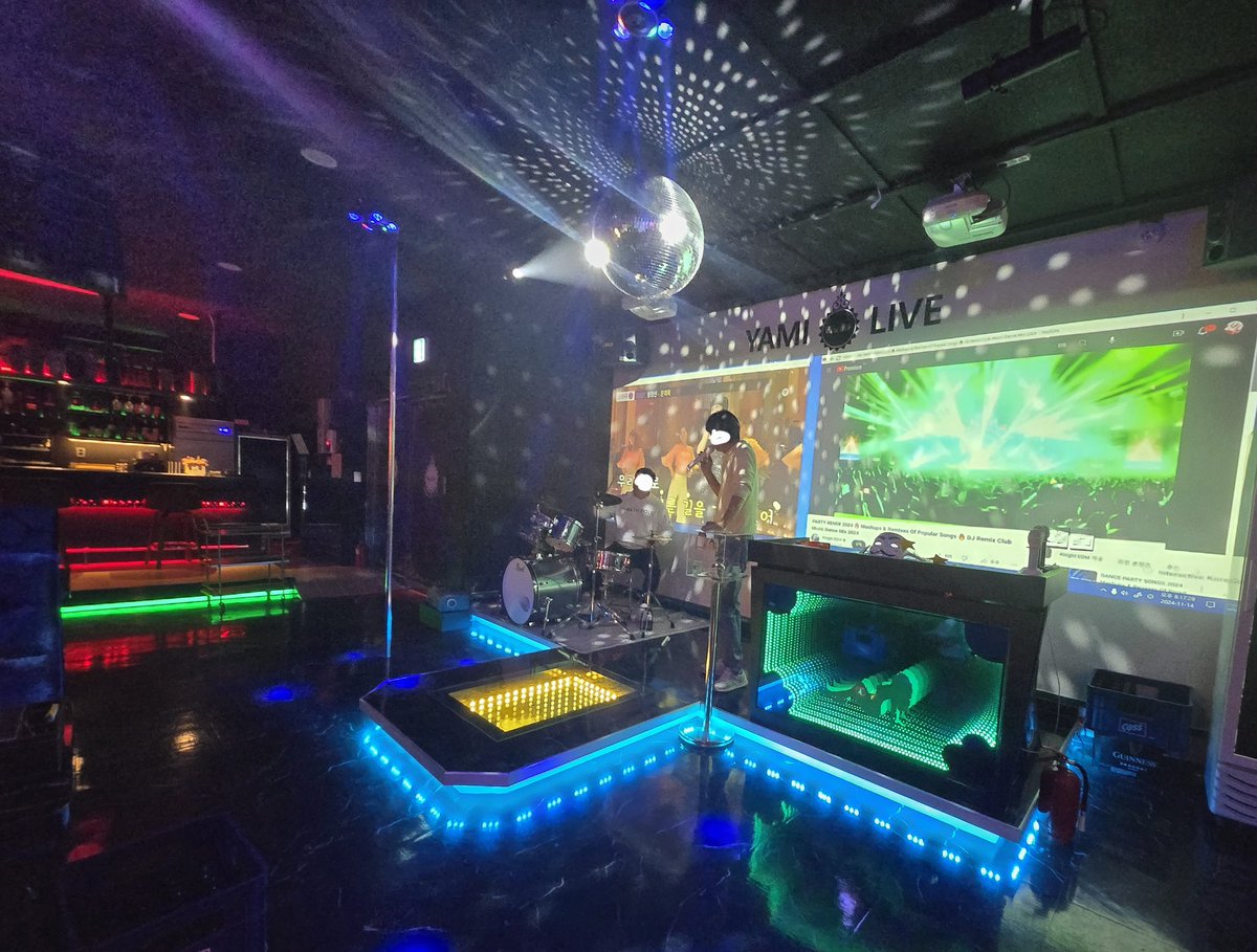 11월 16일
야미라이브클럽 정식오픈식과 넘버링파티대관으로 마감합니다.
예약문의 라인 acejo0325