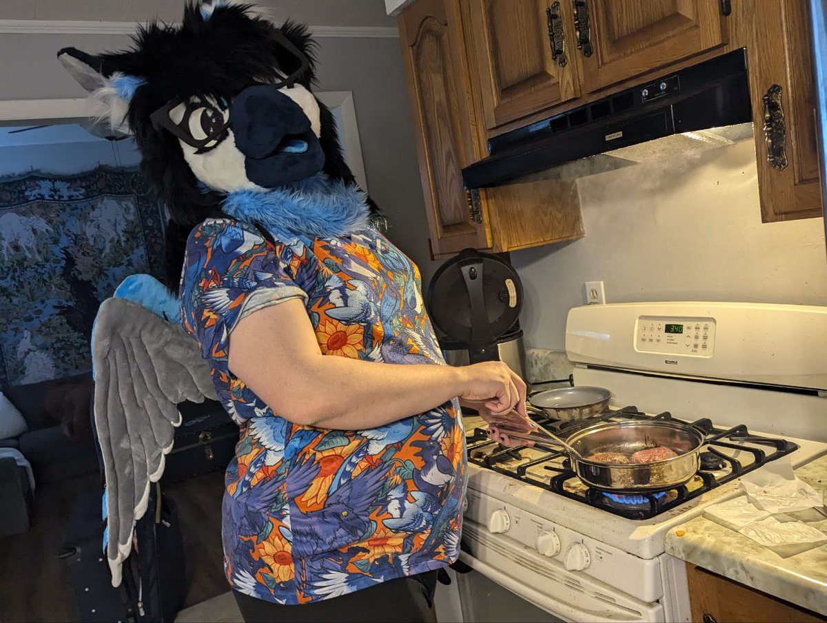 Jay (@jay__rei) on Twitter photo Dont worry, I have a plate just for you! Happy #FursuitFriday
🧵: <a href="/Furry_melons/">Melly Creations 🐺Join my discord server!🐺</a>
📷: @Wakato_owo Dont worry, I have a plate just for you! Happy #FursuitFriday
🧵: <a href="/Furry_melons/">Melly Creations 🐺Join my discord server!🐺</a>
📷: @Wakato_owo