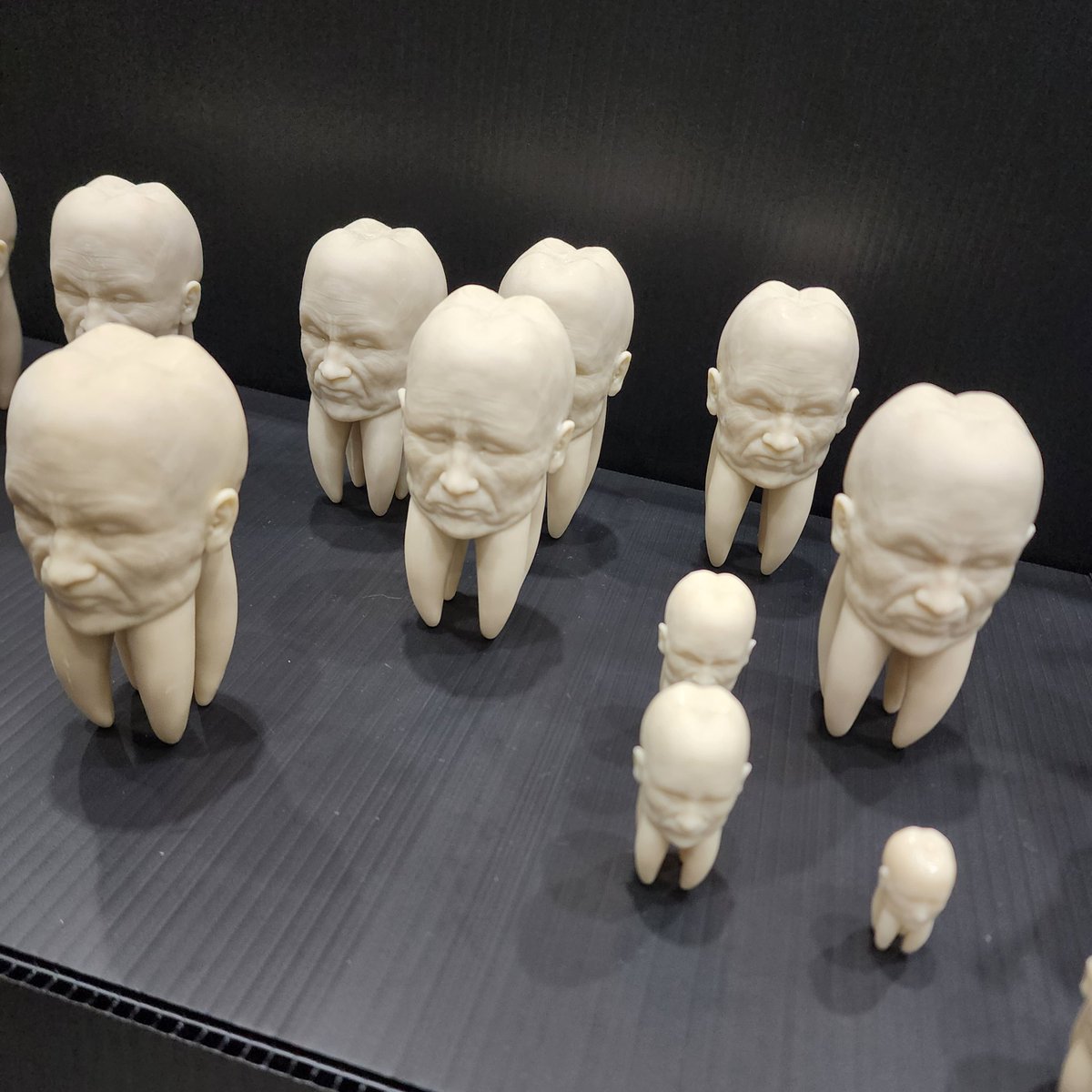 「歯男」です。
3Dプリンタの出力品です。

L ¥5,000
M ¥3,000
S ¥1,000

日程:11/16&amp;17 両日
ブース名:クリーチャージャム
卓番:H180・H181

#デザインフェスタ
#デザフェス
#デザインフェスタ60
#designfesta
#designfesta60