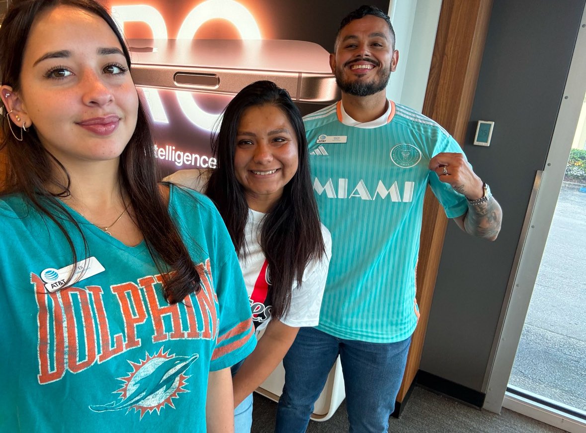Mario Romero (@m_romero28) on Twitter photo Congratulations to <a href="/FrancyneVilchez/">Francyne Vilchez</a> on her well-deserved promotion! Your hard work and dedication continue to inspire everyone around you. Wishing you all the success in this new role! Hialeah will miss you but I know you going to do big things in Biscayne!! ๐ฅ Congratulations to <a href="/FrancyneVilchez/">Francyne Vilchez</a> on her well-deserved promotion! Your hard work and dedication continue to inspire everyone around you. Wishing you all the success in this new role! Hialeah will miss you but I know you going to do big things in Biscayne!! ๐ฅ