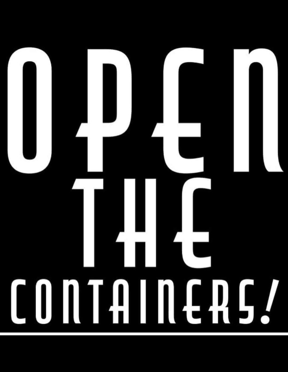 SaltySeaShell17's tweet photo. #openthecontainers https://t.co/L4TwUNH3sm