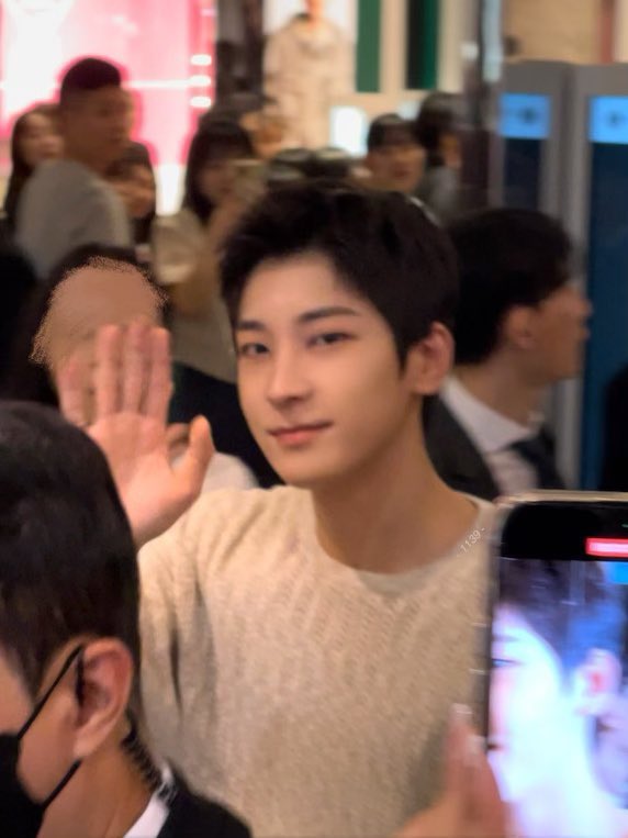 heybabydeul's tweet image. 