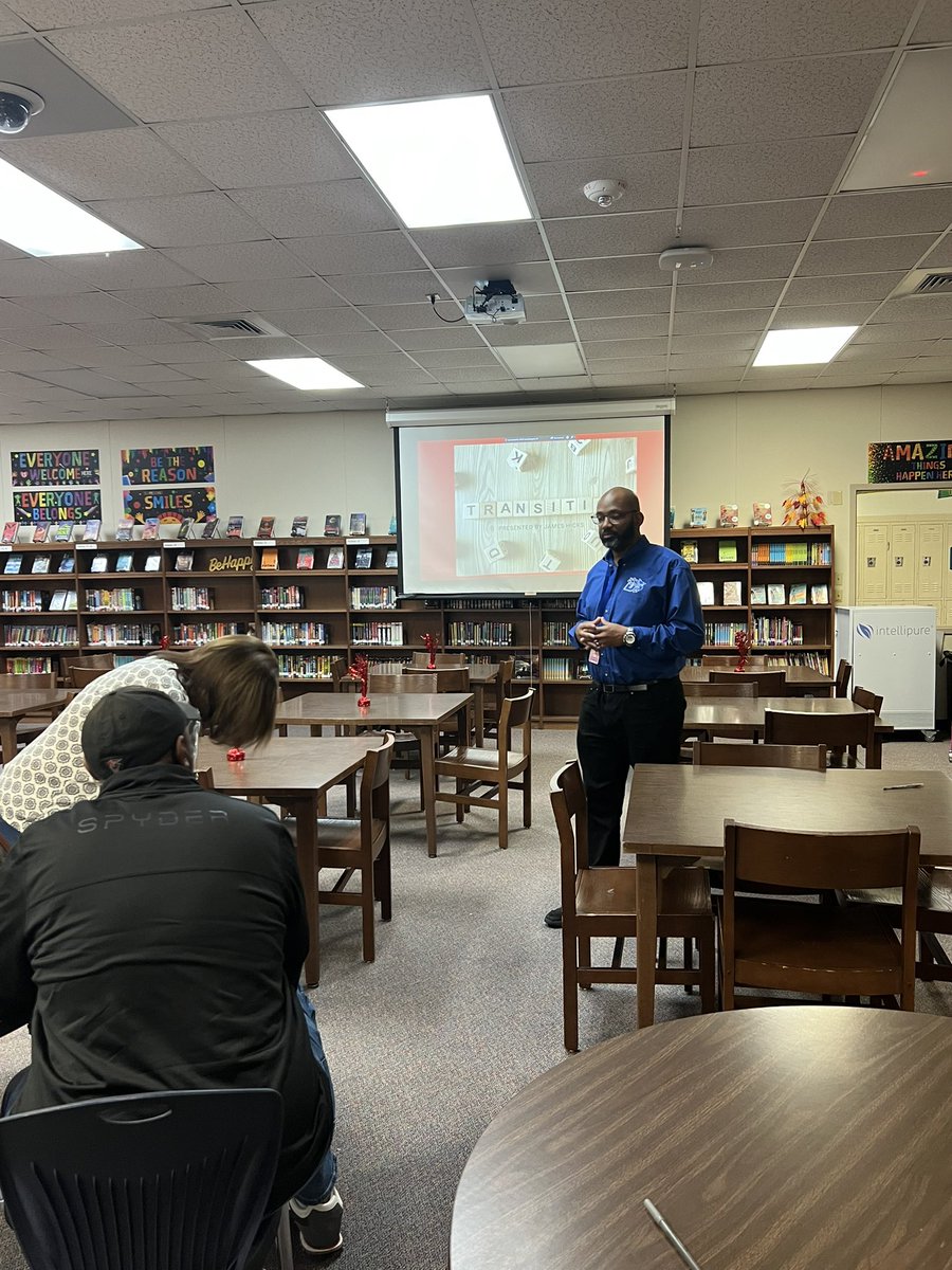MrsFallonH's tweet photo. Collaboration +Family Engagement are key for student success. Shoutout to Mrs. Gipson-Jackson, Mr. Hicks, and @ColoringWay for being #DvilleAllIn @Hardin_Intermed’s Math and Science Night! Thank you for keeping our parents informed and engaged! 🌟 #IEncourageProgress https://t.co/31PbnhbZbD
