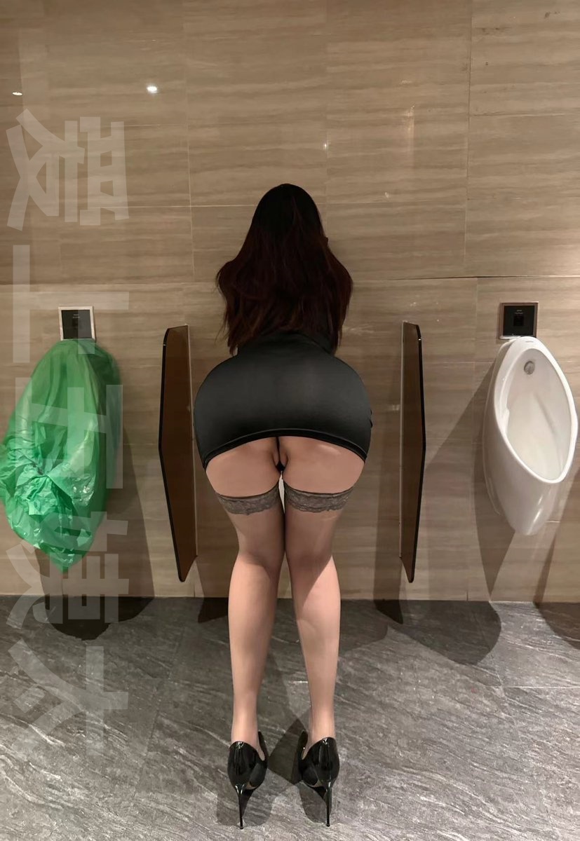 五姨太在这里等着你来尿尿呀，快来呀
我这个肉肉精盆不比这个冷冰冰的陶瓷好使吗？ https://t.co/fEqi21uZqw