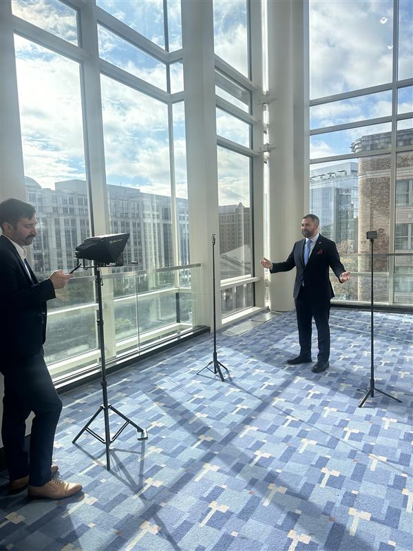 CreakyJoints.org tweet media