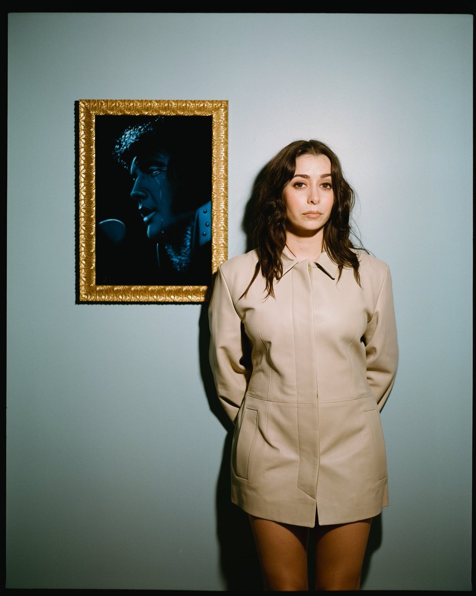 dailymilioti's tweet photo. Cristin Milioti photographed by Sara Bouwman for Interview Magazine. https://t.co/COmEfANVsG