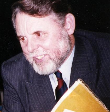 brightideas365's tweet photo. #TodayInHistory. The #KingsCross and #StPancras tube station fire kills 31people (1987). A fire occurs on a train traveling through the #ChannelTunnel (1996). Church envoy #TerryWaite (pictured) is freed after 1,763 days in captivity in Beirut (1991). https://t.co/aJm0p2hWYV